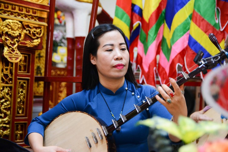 Dedicated artist empowers the visually impaired through Chau Van classes - ảnh 1