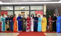 “Áo dài phu nhân” gặp gỡ tại Hà Nội