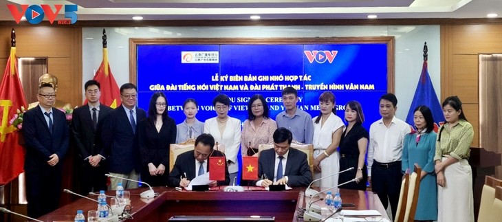 Voice of Vietnam, Yunnan Media Group sign new cooperation agreement - ảnh 2